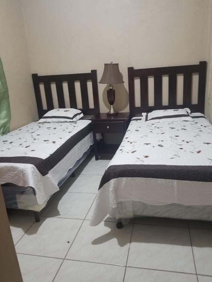 Elizabeth Enchantments La Ceiba Ngoại thất bức ảnh